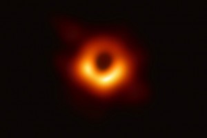  Что любят читать ученые, сфотографировавшие черную дыру 
