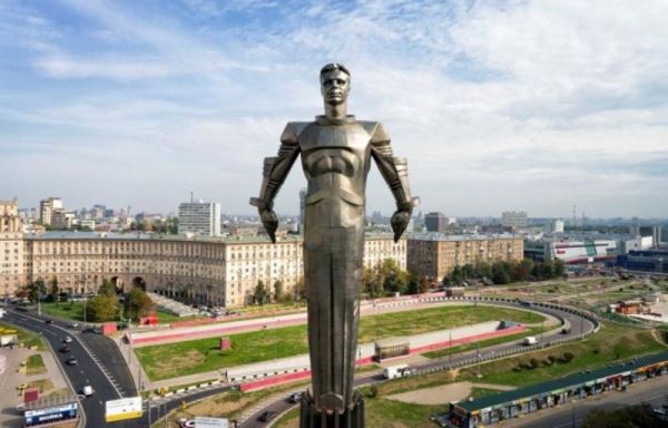 Самые высокие памятники Москвы
